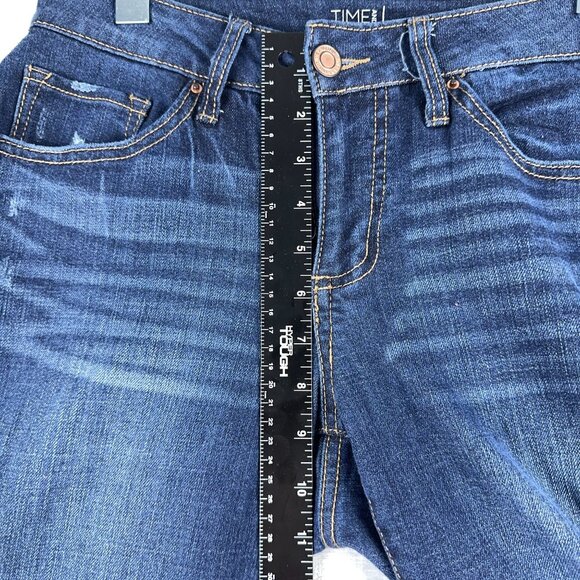 Time and Tru Mid Rise Straight Cropped Jeans Distressed Womens Blue Size 10 - Picture 9 of 12